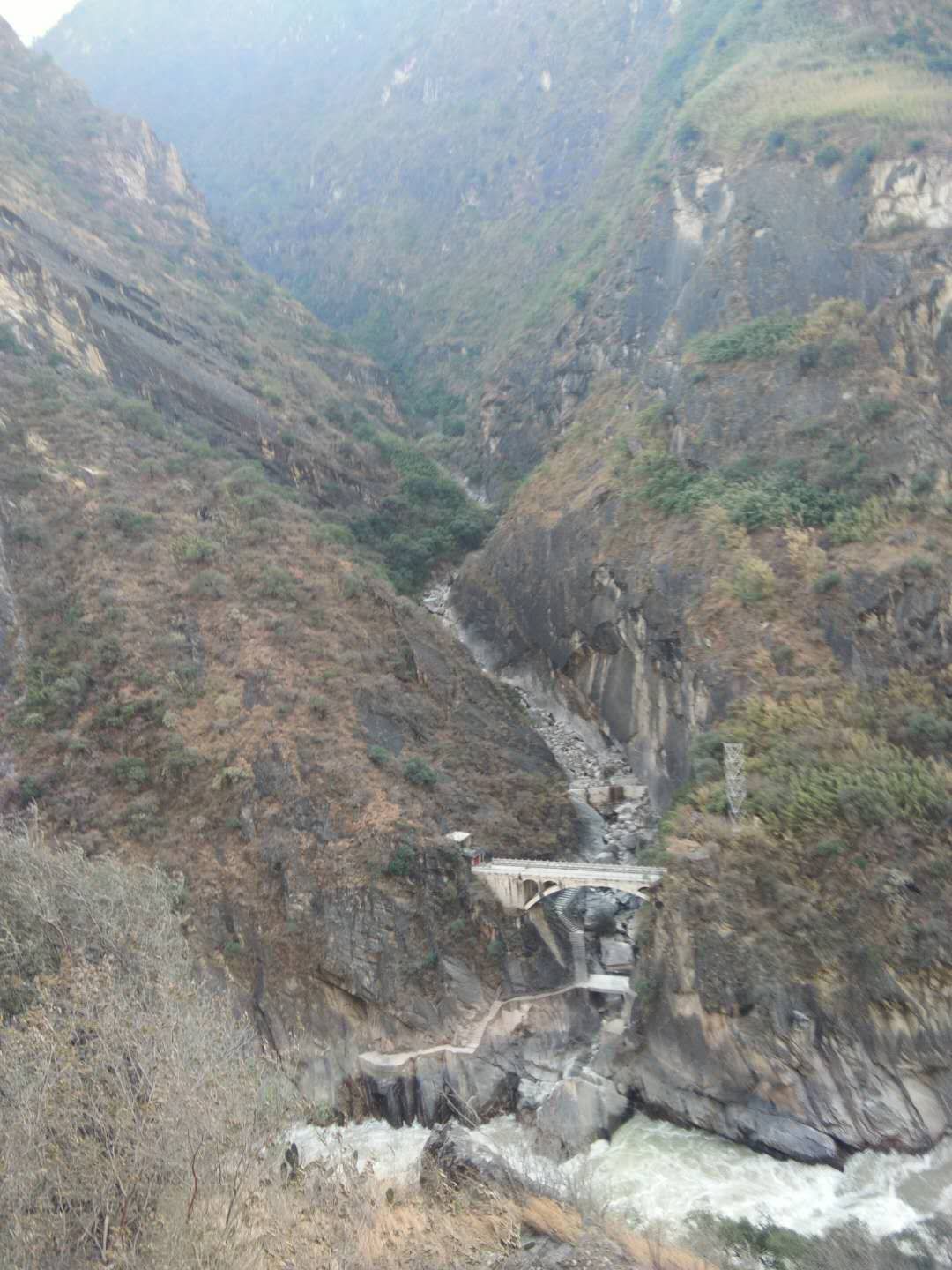 虎跳峡